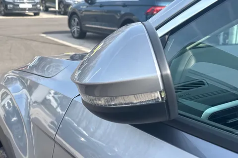 MD23XWB Volkswagen T-Roc 1.0 TSI Life 5dr **17' JOHANNAESBURG ALLOYS** Thumbnail #27