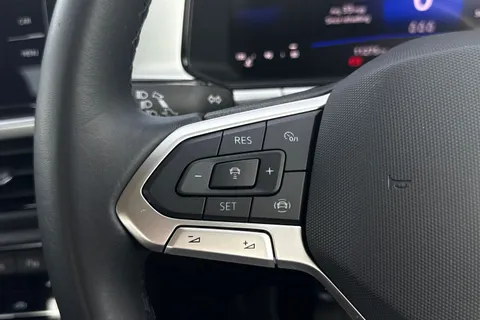 MD23XWB Volkswagen T-Roc 1.0 TSI Life 5dr **17' JOHANNAESBURG ALLOYS** Thumbnail #30