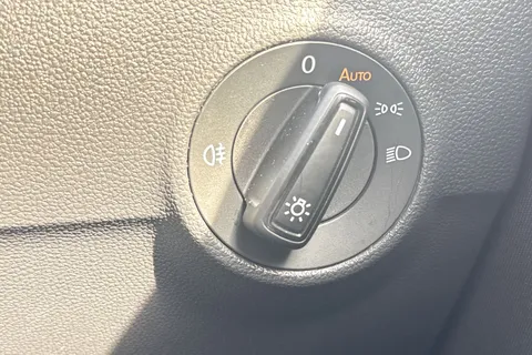 MD23XWB Volkswagen T-Roc 1.0 TSI Life 5dr **17' JOHANNAESBURG ALLOYS** Thumbnail #33