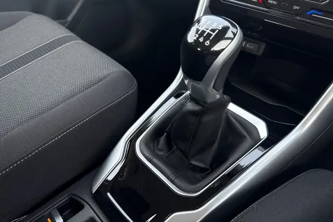 MD23XWB Volkswagen T-Roc 1.0 TSI Life 5dr **17' JOHANNAESBURG ALLOYS** Thumbnail #35