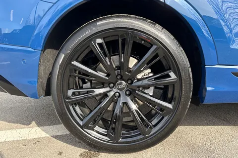  Audi Q8 3.0 TDI V6 Black Edition Tiptronic quattro Euro 6 (s/s) 5dr Thumbnail #11