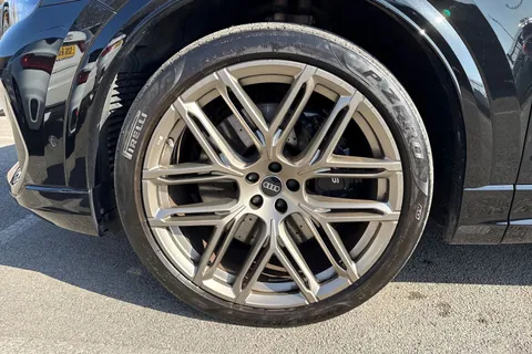 PK74RVR Audi RS Q8 SUV  Launch Edition   600 PS tiptronic Thumbnail #14