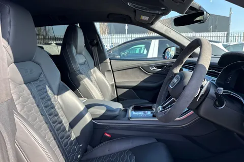 PK74RVR Audi RS Q8 SUV  Launch Edition   600 PS tiptronic Thumbnail #25