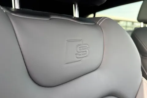  Audi Q8 3.0 TDI V6 Black Edition Tiptronic quattro Euro 6 (s/s) 5dr Thumbnail #26