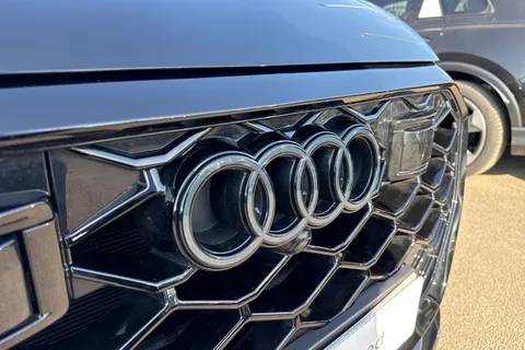 PK74RVR Audi RS Q8 SUV  Launch Edition   600 PS tiptronic Thumbnail #29