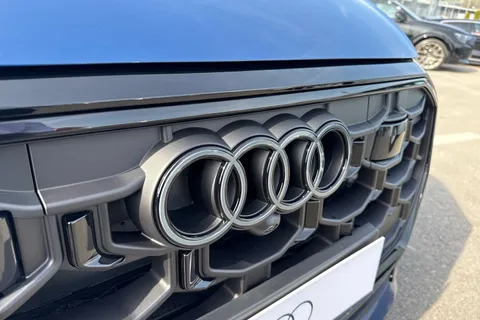  Audi Q8 3.0 TDI V6 Black Edition Tiptronic quattro Euro 6 (s/s) 5dr Thumbnail #31