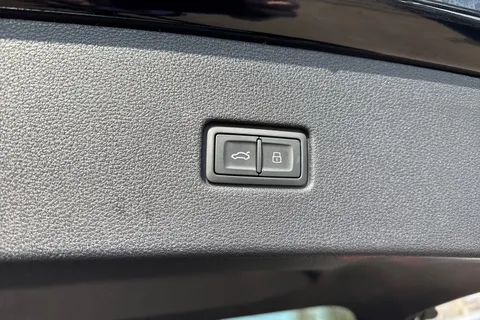 PK74RVR Audi RS Q8 SUV  Launch Edition   600 PS tiptronic Thumbnail #39