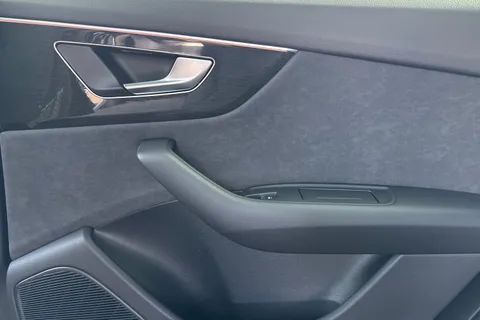  Audi Q8 3.0 TDI V6 Black Edition Tiptronic quattro Euro 6 (s/s) 5dr Thumbnail #41