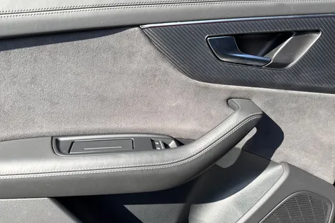 PK74RVR Audi RS Q8 SUV  Launch Edition   600 PS tiptronic Thumbnail #41