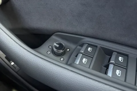  Audi Q8 3.0 TDI V6 Black Edition Tiptronic quattro Euro 6 (s/s) 5dr Thumbnail #46