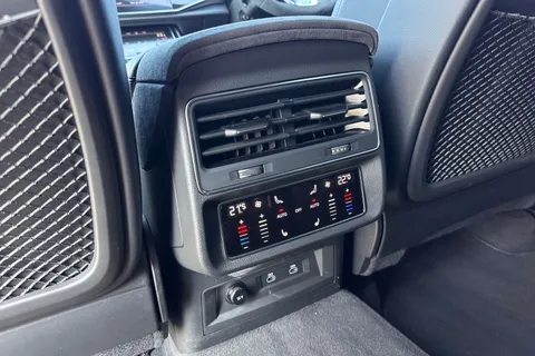 PK74RVR Audi RS Q8 SUV  Launch Edition   600 PS tiptronic Thumbnail #45