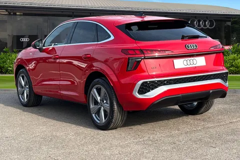  Audi Q3 1.5 TFSI S line Sportback S Tronic Euro 6 (s/s) 5dr Thumbnail #3