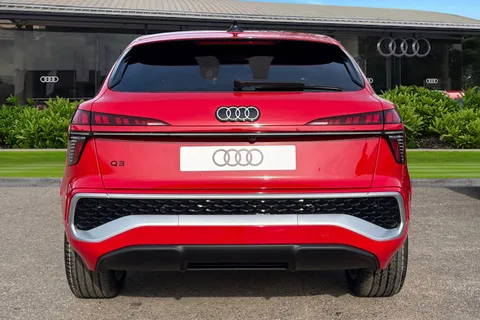  Audi Q3 1.5 TFSI S line Sportback S Tronic Euro 6 (s/s) 5dr Thumbnail #5