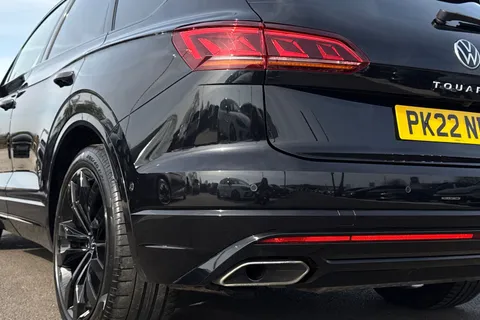 PK22NBA Volkswagen Touareg 3.0 V6 TSI 4Motion Black Edition 5dr Tip Auto **DYNAUDIO, MEMORY SEATS** Thumbnail #8