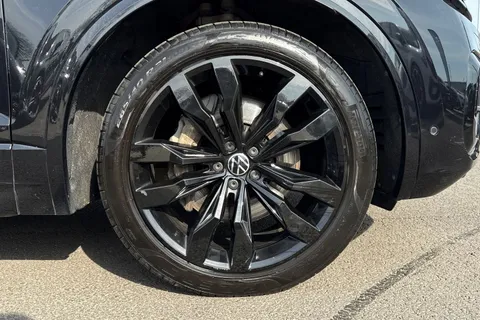 PK22NBA Volkswagen Touareg 3.0 V6 TSI 4Motion Black Edition 5dr Tip Auto **DYNAUDIO, MEMORY SEATS** Thumbnail #10