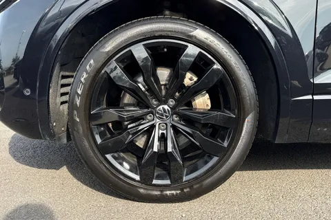 PK22NBA Volkswagen Touareg 3.0 V6 TSI 4Motion Black Edition 5dr Tip Auto **DYNAUDIO, MEMORY SEATS** Thumbnail #11