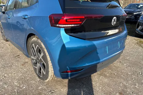  Volkswagen ID.3 Pro 59kWh Essential Auto 5dr Thumbnail #7