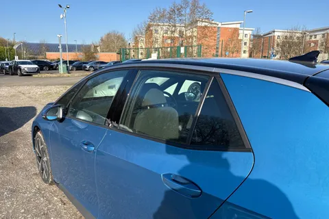  Volkswagen ID.3 Pro 59kWh Essential Auto 5dr Thumbnail #26