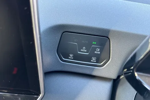  Volkswagen ID.3 Pro 59kWh Essential Auto 5dr Thumbnail #28