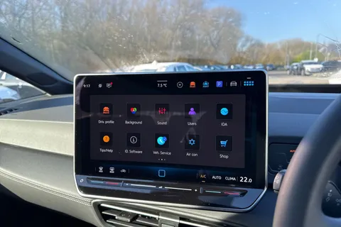  Volkswagen ID.3 Pro 59kWh Essential Auto 5dr Thumbnail #33