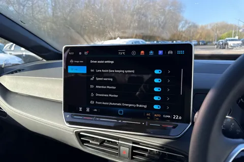  Volkswagen ID.3 Pro 59kWh Essential Auto 5dr Thumbnail #36