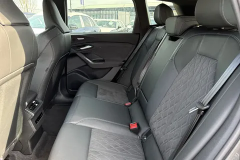 KS74YEE Audi Q6 E-Tron Q6 SUV Edition 1 e-tron quattro  kW Thumbnail #20