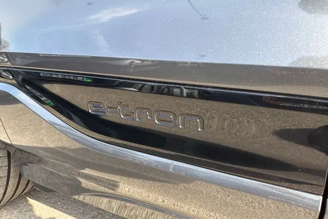 KS74YEE Audi Q6 E-Tron Q6 SUV Edition 1 e-tron quattro  kW Thumbnail #33