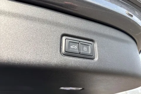 KS74YEE Audi Q6 E-Tron Q6 SUV Edition 1 e-tron quattro  kW Thumbnail #43