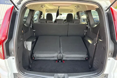 VE74USF Dacia Jogger 1.6 Hybrid Expression Auto Euro 6 (s/s) 5dr Thumbnail #8