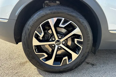 DV74KUG Kia Sportage 1.6T GDi 157 48V ISG 3 5dr DCT Thumbnail #14