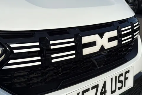 VE74USF Dacia Jogger 1.6 Hybrid Expression Auto Euro 6 (s/s) 5dr Thumbnail #26