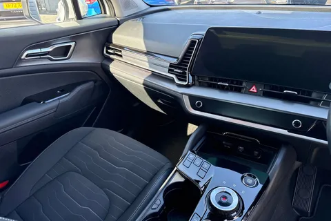 DV74KUG Kia Sportage 1.6T GDi 157 48V ISG 3 5dr DCT Thumbnail #27