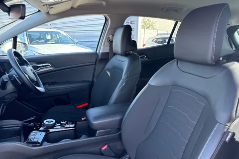 DV74KUG Kia Sportage 1.6T GDi 157 48V ISG 3 5dr DCT Thumbnail #32