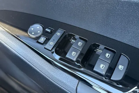 DV74KUG Kia Sportage 1.6T GDi 157 48V ISG 3 5dr DCT Thumbnail #37