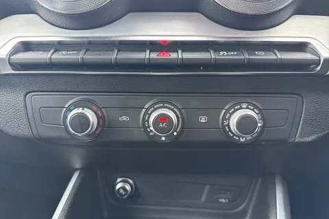 GJ74EPF Audi Q2 S line 35 TFSI  150 PS S tronic Thumbnail #23