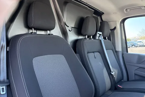 DE75OHT Volkswagen Transporter 2.0 TDI 150 Commerce Pro Van Auto Thumbnail #24