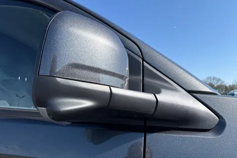 DE75OHT Volkswagen Transporter 2.0 TDI 150 Commerce Pro Van Auto Thumbnail #26
