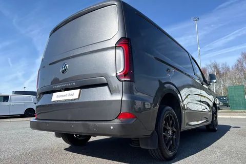 DE75OHT Volkswagen Transporter 2.0 TDI 150 Commerce Pro Van Auto Thumbnail #30