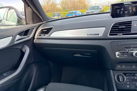 20 of 61 for Audi Q3 2.0 TDI S line Edition S Tronic quattro Euro 6 (s/s) 5dr