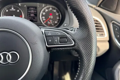 40 of 61 for Audi Q3 2.0 TDI S line Edition S Tronic quattro Euro 6 (s/s) 5dr