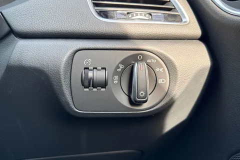 43 of 61 for Audi Q3 2.0 TDI S line Edition S Tronic quattro Euro 6 (s/s) 5dr