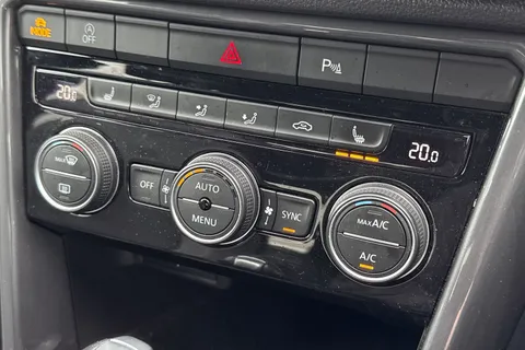 KY22YBL Volkswagen T-Roc 2.0 TDI EVO R-Line 5dr DSG ⭐Electric Tailgate, 1 Year VW Warranty⭐ Thumbnail #22