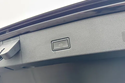 KY22YBL Volkswagen T-Roc 2.0 TDI EVO R-Line 5dr DSG ⭐Electric Tailgate, 1 Year VW Warranty⭐ Thumbnail #25