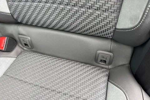 KY22YBL Volkswagen T-Roc 2.0 TDI EVO R-Line 5dr DSG ⭐Electric Tailgate, 1 Year VW Warranty⭐ Thumbnail #34