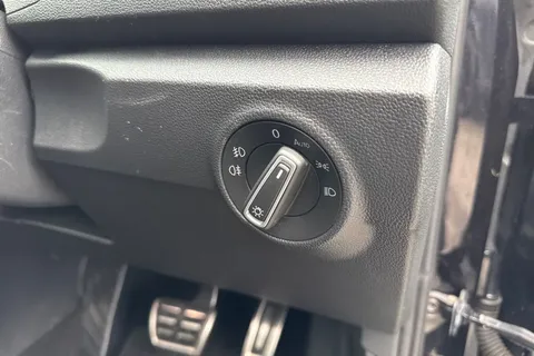 KY22YBL Volkswagen T-Roc 2.0 TDI EVO R-Line 5dr DSG ⭐Electric Tailgate, 1 Year VW Warranty⭐ Thumbnail #37