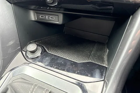 KY22YBL Volkswagen T-Roc 2.0 TDI EVO R-Line 5dr DSG ⭐Electric Tailgate, 1 Year VW Warranty⭐ Thumbnail #39