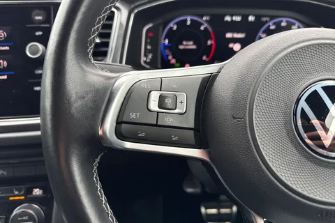 KY22YBL Volkswagen T-Roc 2.0 TDI EVO R-Line 5dr DSG ⭐Electric Tailgate, 1 Year VW Warranty⭐ Thumbnail #44