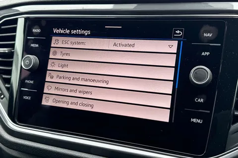 KY22YBL Volkswagen T-Roc 2.0 TDI EVO R-Line 5dr DSG ⭐Electric Tailgate, 1 Year VW Warranty⭐ Thumbnail #53