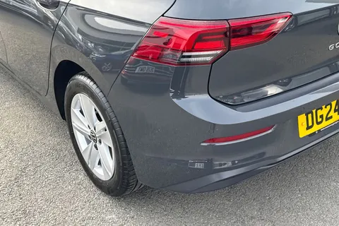 8 of 43 for VOLKSWAGEN GOLF 1.0 eTSI Life 5dr DSG