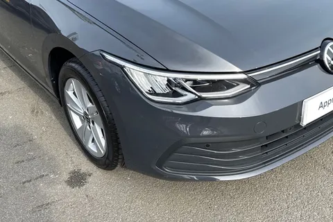 9 of 43 for VOLKSWAGEN GOLF 1.0 eTSI Life 5dr DSG